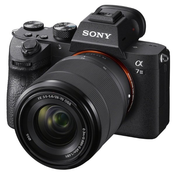 Sony Alpha 7 III + 28-70mm